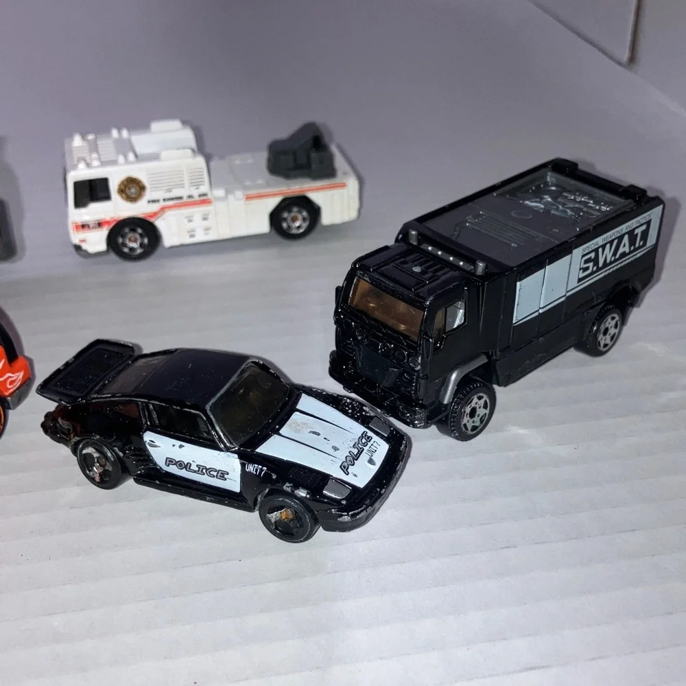 Emergency, Fire, Law‎ Enforcement & Road Crew Die Cast Toy Vehicle Car Truck Set